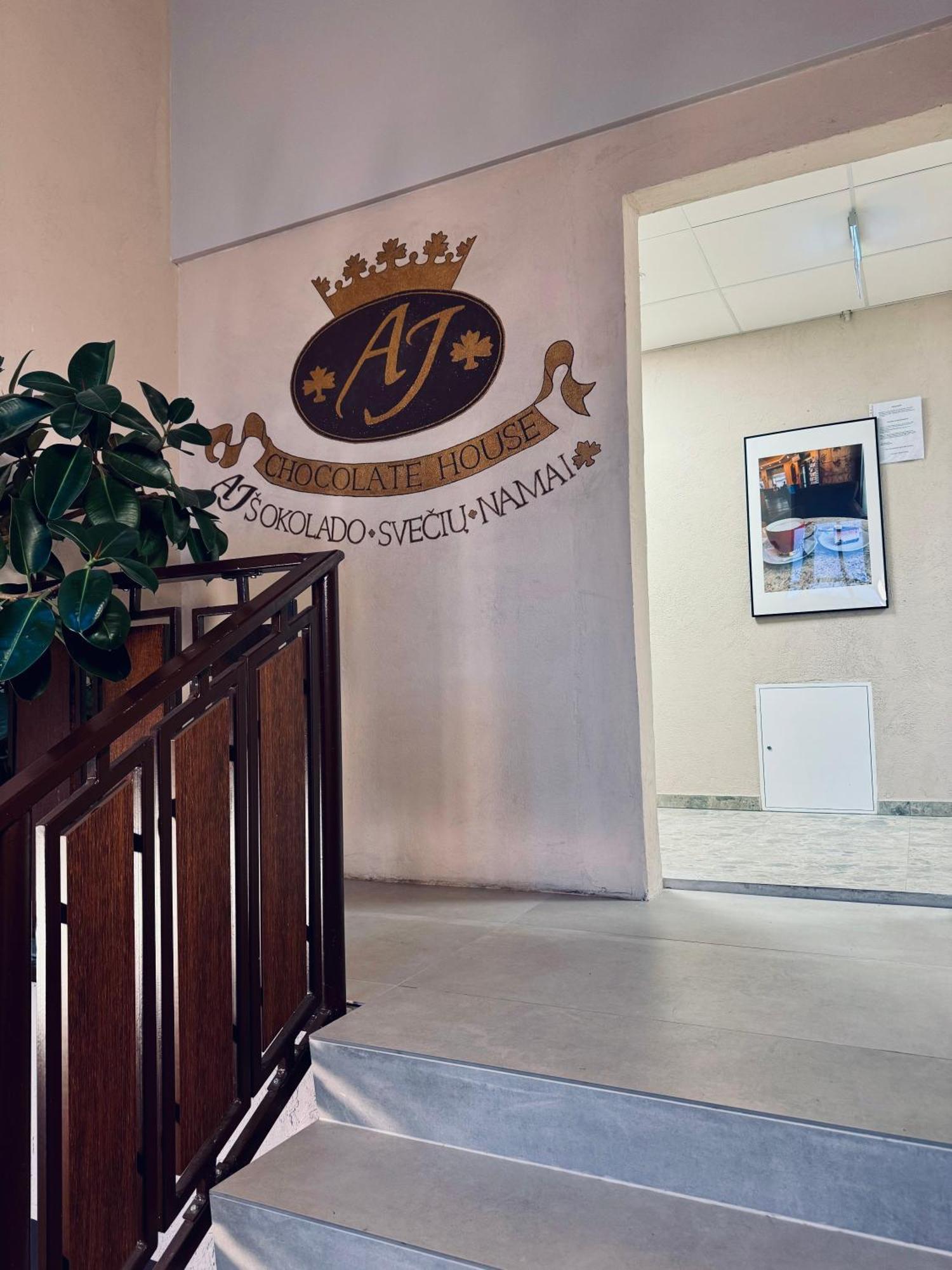 Aj Chocolate Vilnius Hotell Eksteriør bilde